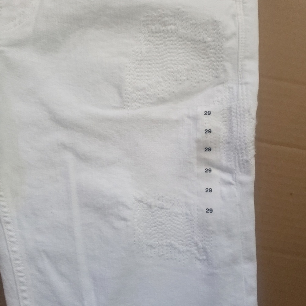 NWT GUESS White Denim Regular Shorts SZ 29 - Picture 2 of 6